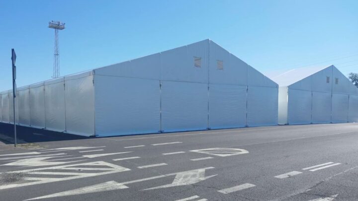 Używane hale namiotowe – ekonomiczne i sprawdzone rozwiązanie dla biznesu