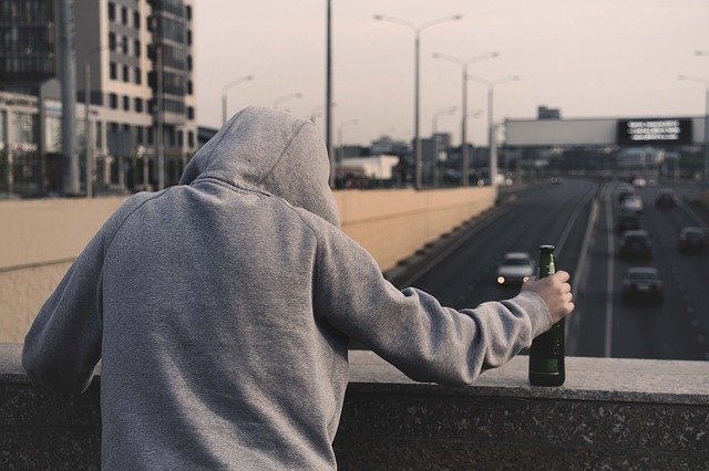 Odtruwanie alkoholowe – Co warto wiedzieć?
