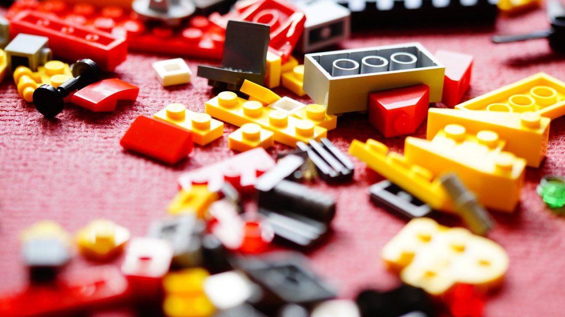 Klocki lego – zabawka dla dzieci jak i dorosłych